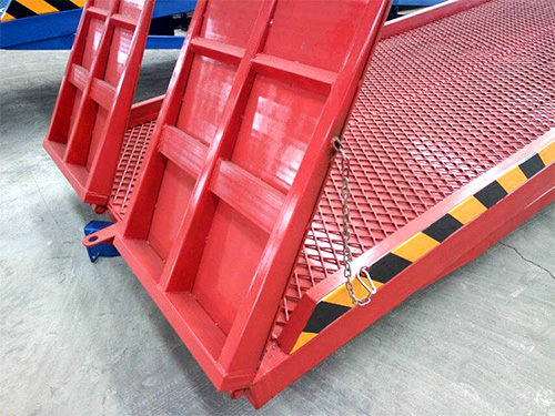 移動式液壓登車橋